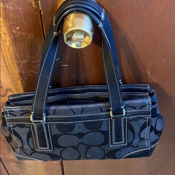 Coach Purse - Picture 4 of 8